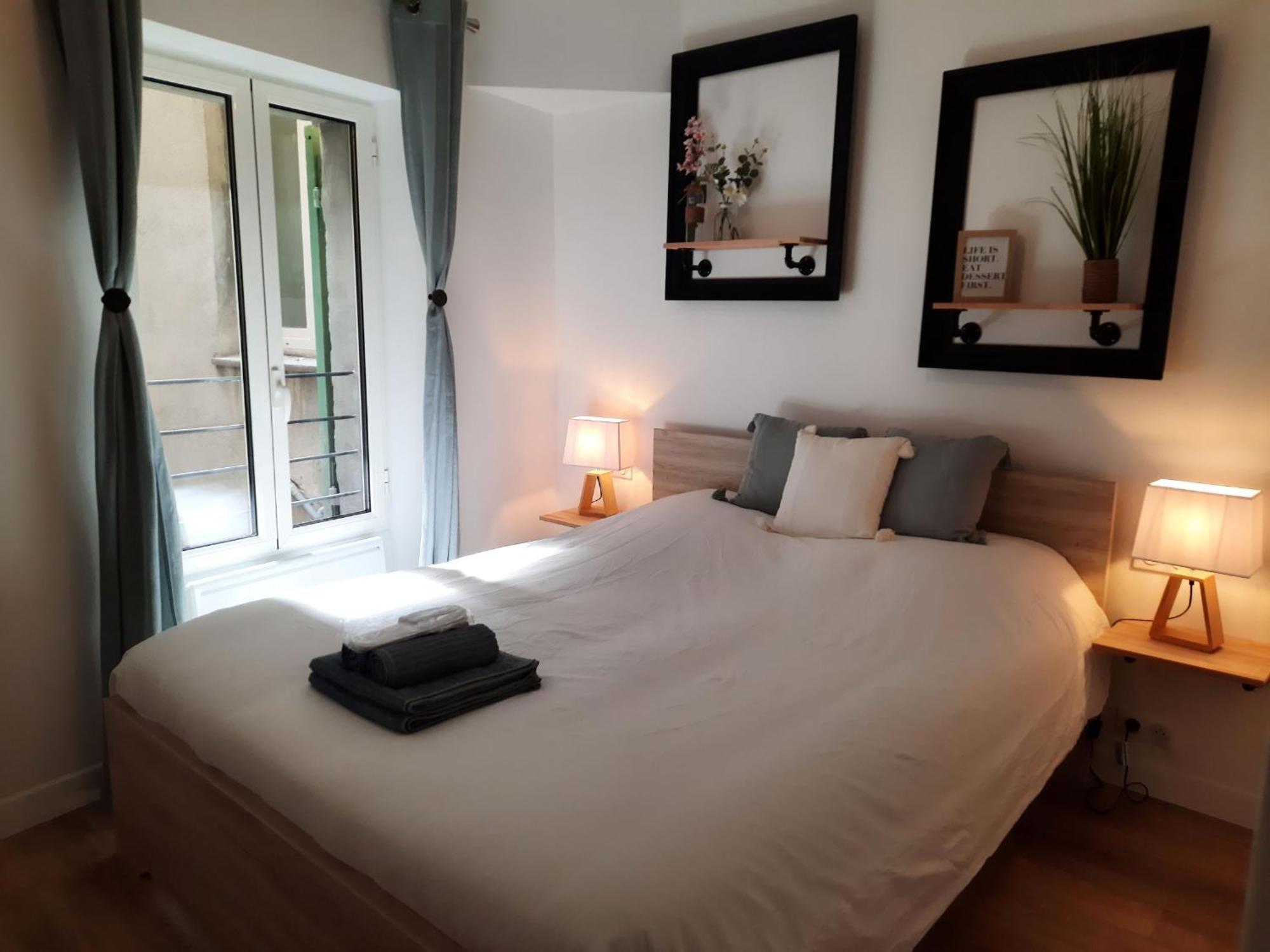 Beautiful Old Town Flat, Near The Beach Nice Luaran gambar
